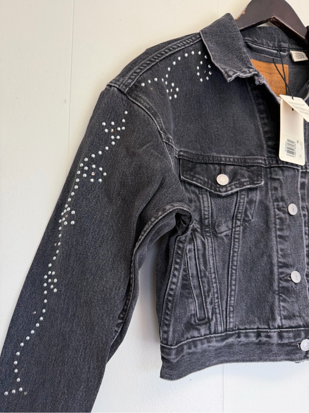 NWT LEVI’S 90s Shrunken Trucker Denim Jacket Jewel Studded Black XS - Picture 7 of 12